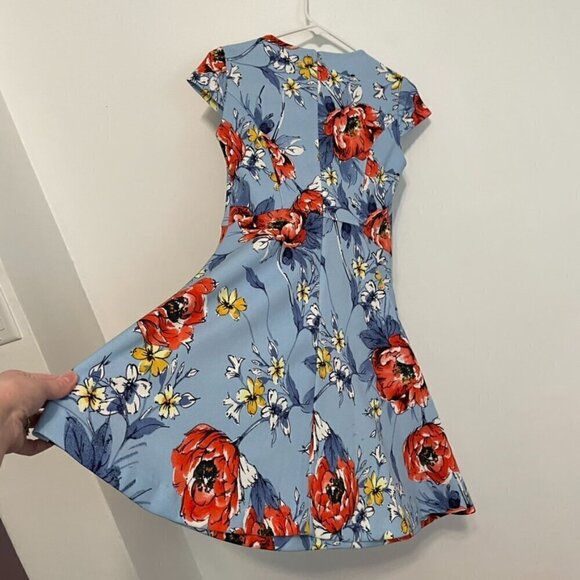 VINCE CAMUTO Floral Fit and Flare Cap Sleeve Dress Blue Red Mini Party Wedding 4 - Picture 16 of 16